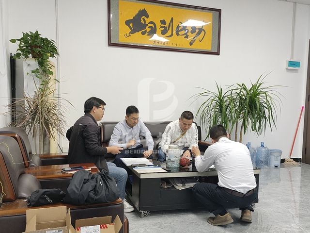 客戶前來探秘91视频下载网站機械電池91视频大全黄色變廢為寶的故事